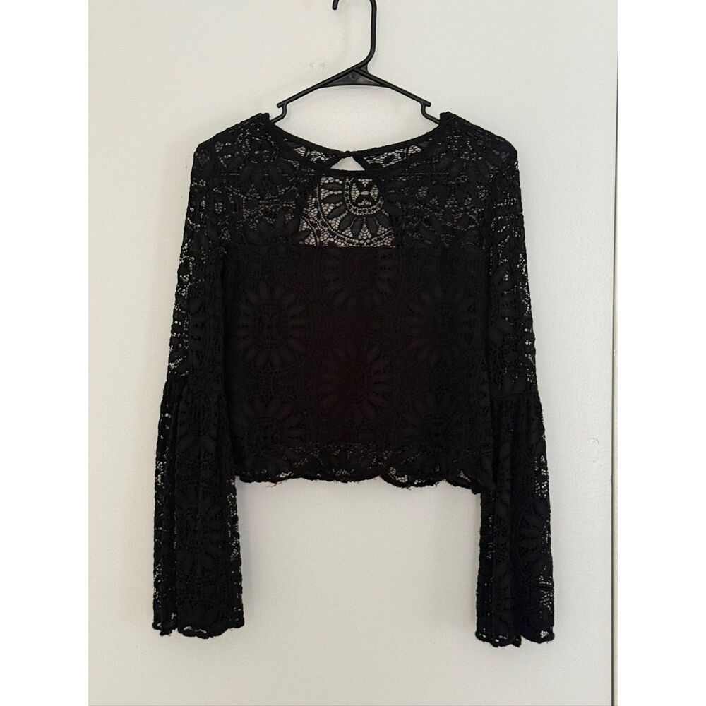 Xhilaration Black Floral Lace Bell Sleeve Crop Top Keyhole Back